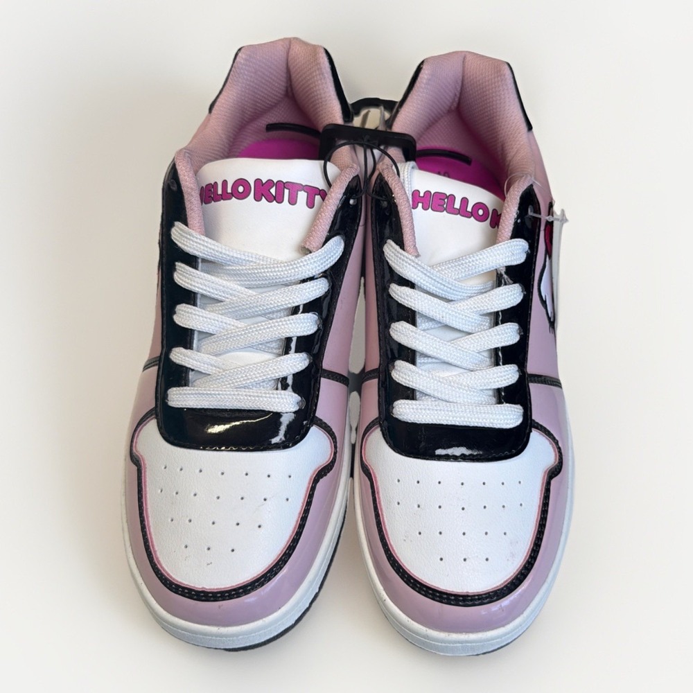 Sanrio Hello Kitty Sneakers Shoes Women 10 Pink Black Comfort Manmade Lace Up